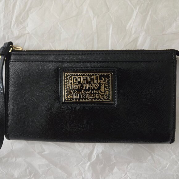 Coach Wrisltet - Picture 2 of 5